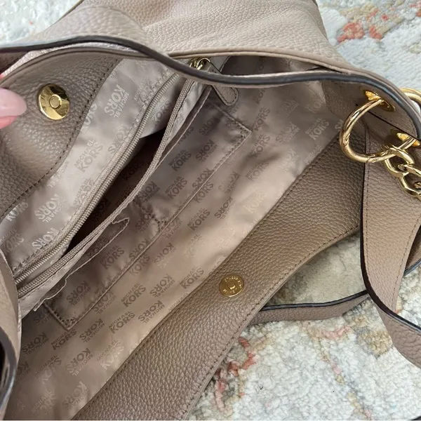 Michael Kors Jamesport Leather Hobo Large Shoulder Bag Taupe Tan Nude Gold - Image 13