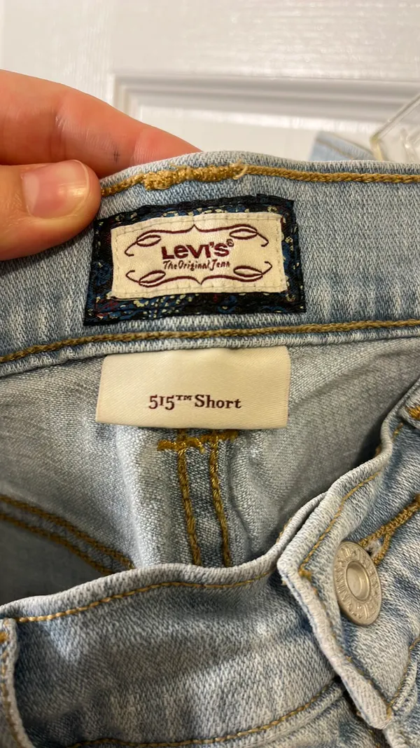 Levi’s Jean Shorts - Image 4