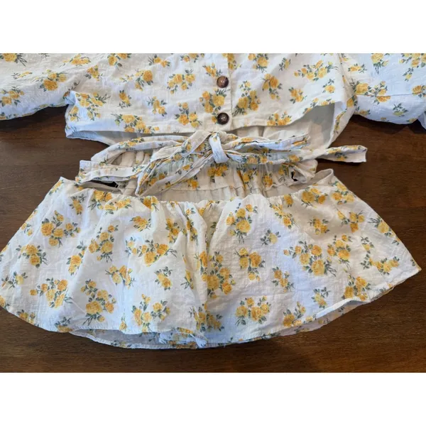 ASTR The Label Floral Blouse M White Yellow Cottagecore Boho Romantic Prairie - Image 7