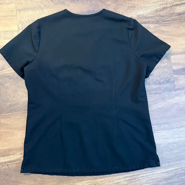 FIGS Technical Collection Black V-Neck Scrub Top Single Pocket Mens Size M - Image 4