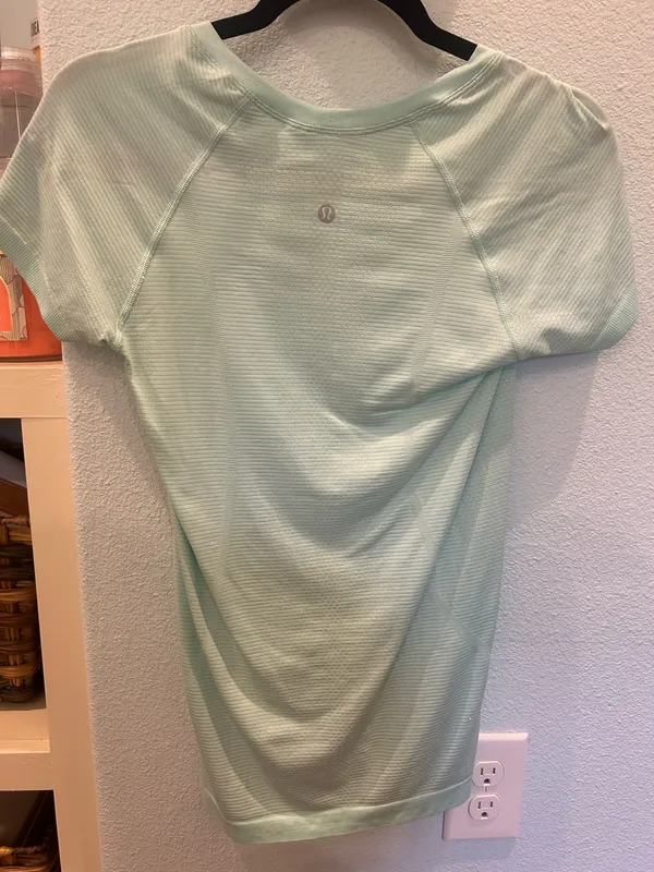 Lululemon Swiftly Tech Short Sleeve 2.0 - Image 2