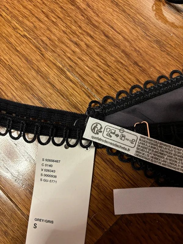 Urban Outfitters NWT Out From Under Christy About Time Satin Triangle Bra - Image 5