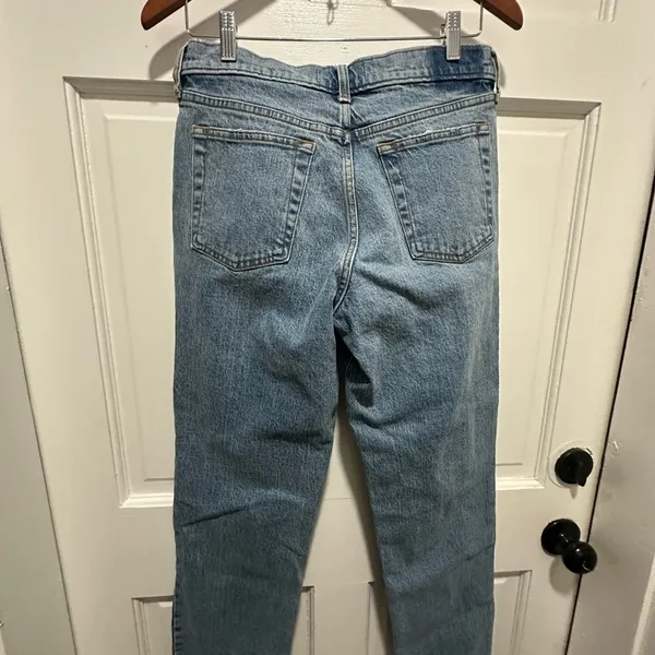 NWOT Abercrombie & Fitch Mid Rise Straight Vintage Wash Denim Jeans 8 - Image 4