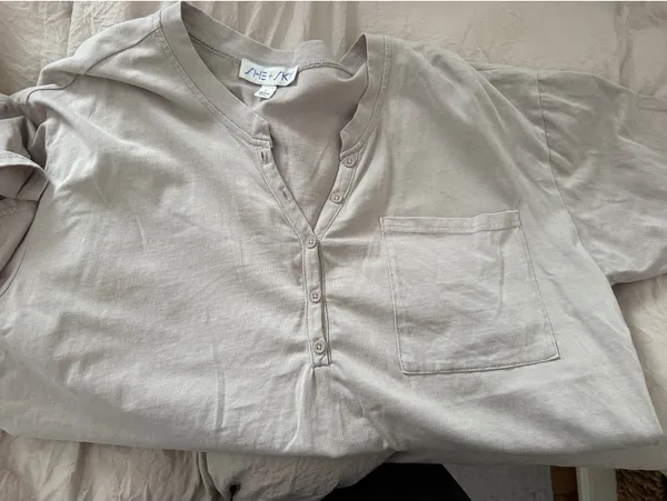 She & Sky Boutique Top - Image 4