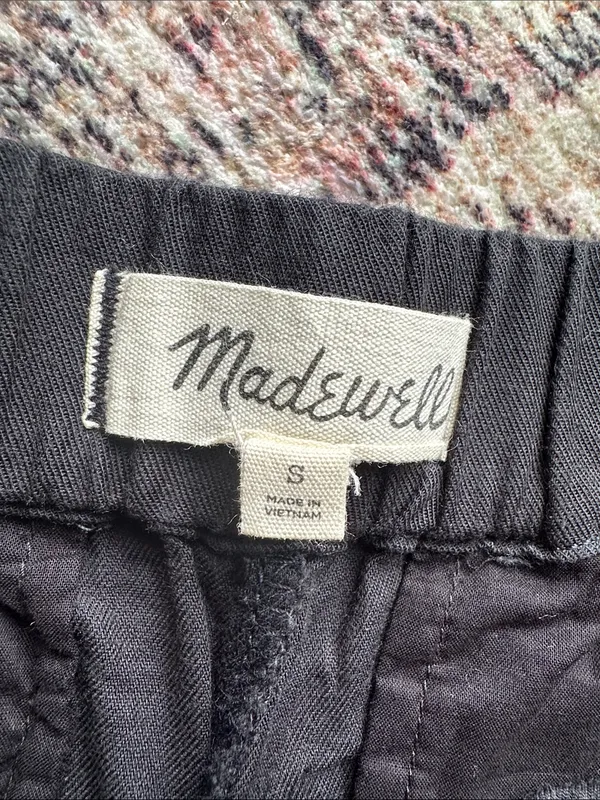 Madewell Pull On Shorts in almost black - Image 3