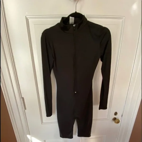 K Mock Neck Front‎ Zip Thigh Length Black Bodysuit - Image 5