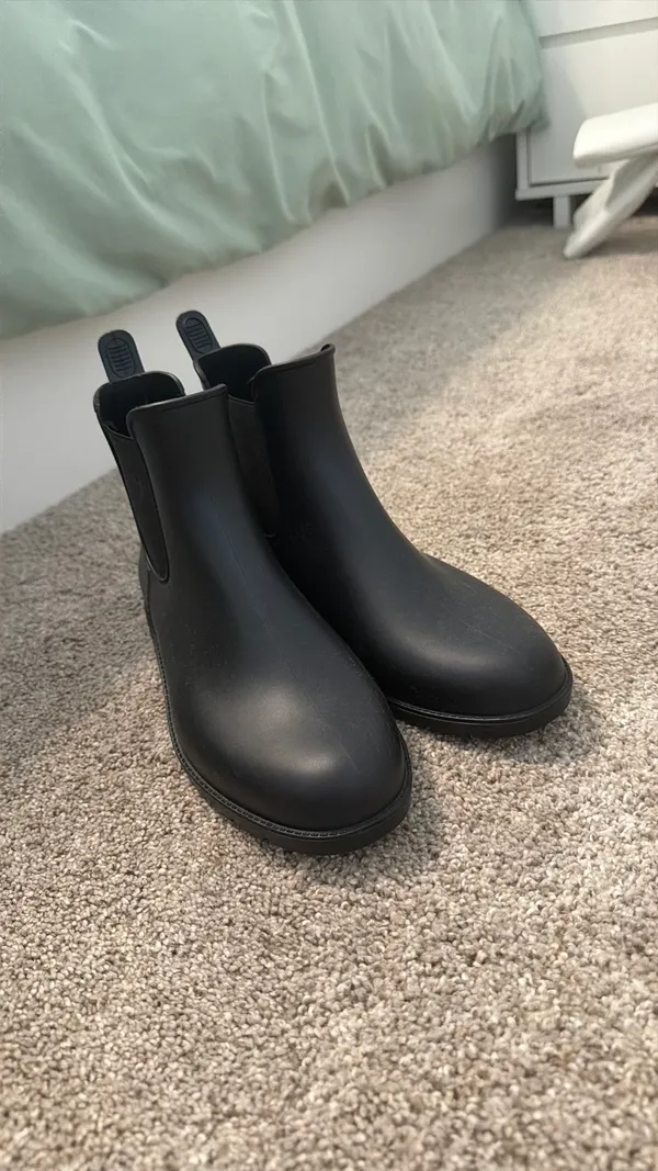 Amazon Black Rainboots - Image 2