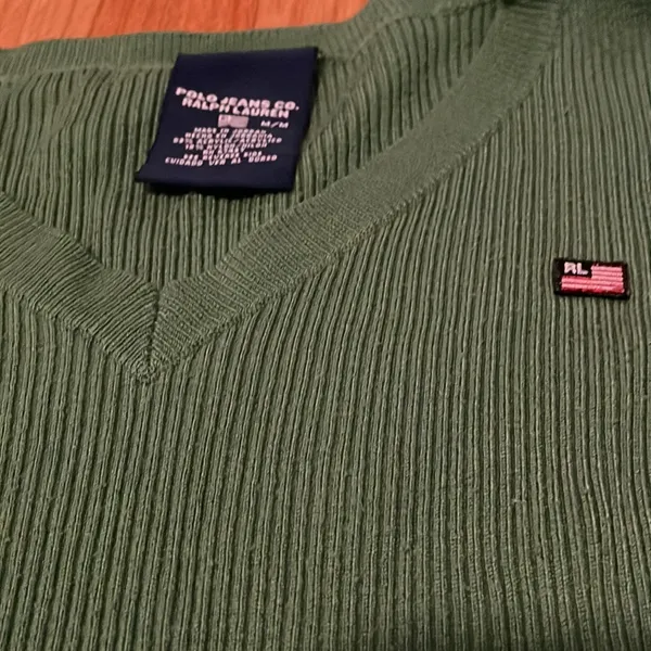 Women’s polo Ralph Lauren sweater green size medium, used with lots of life left - Image 2