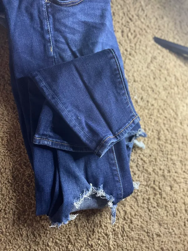 American Eagle Jeans  - Image 3