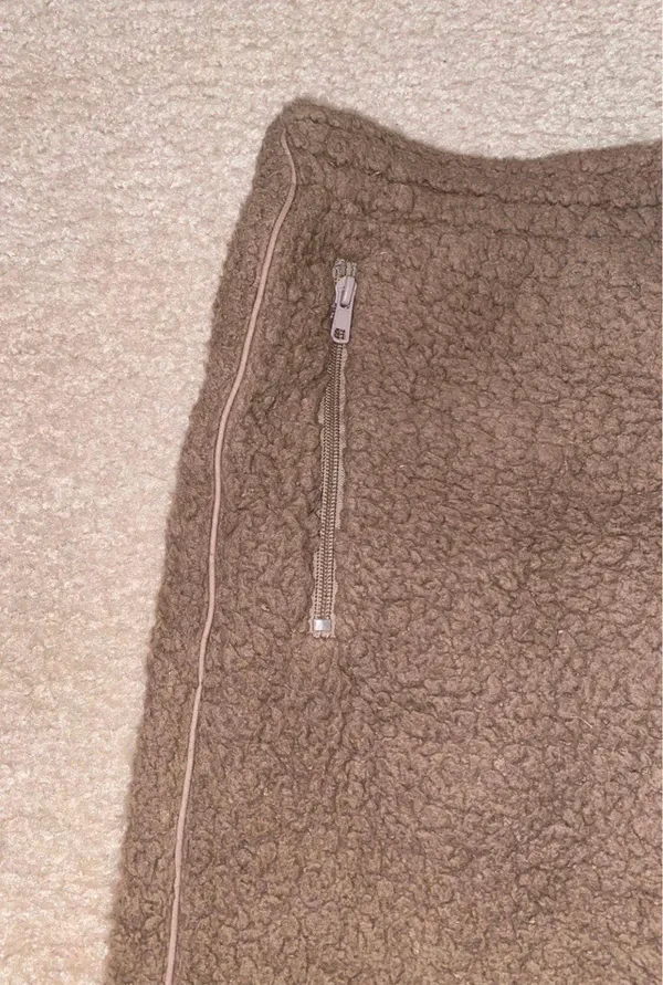 SKIMS Teddy Fleece Pants - Image 4
