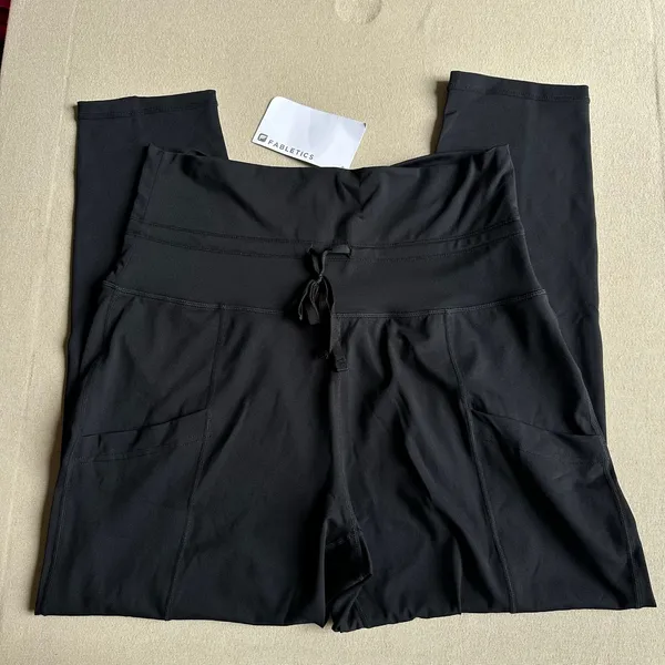 Fabletics Black Maj Pant II BNWT - Image 3