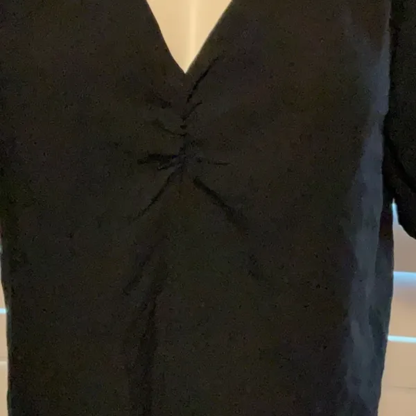 Old Navy Black Fitted Short Sleeve Blouse - Image 2