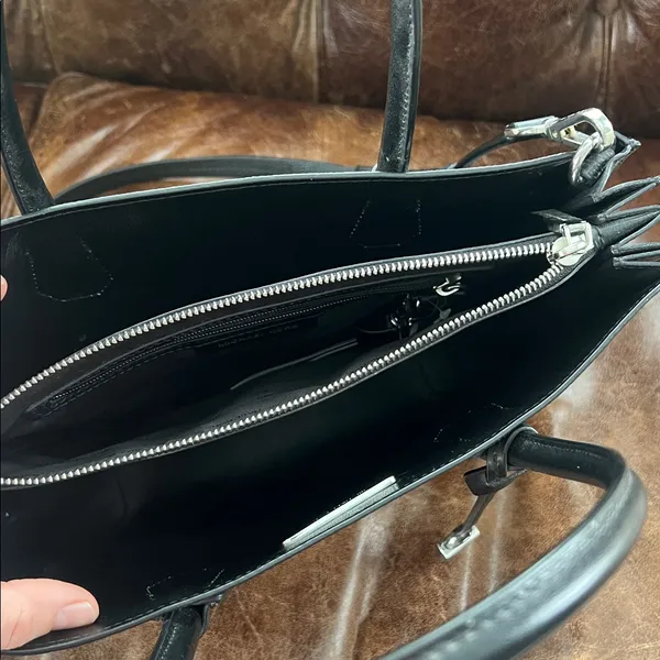Michael Kors Mercer Large Pebbled Leather Accordion Tote Bag - Image 9