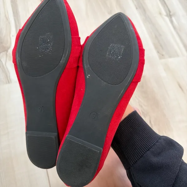 Red musshoe flats  - Image 2