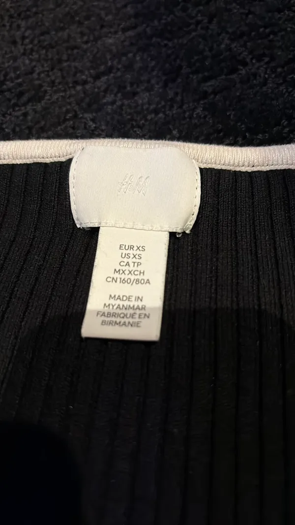 H&M black and white blouse  - Image 2