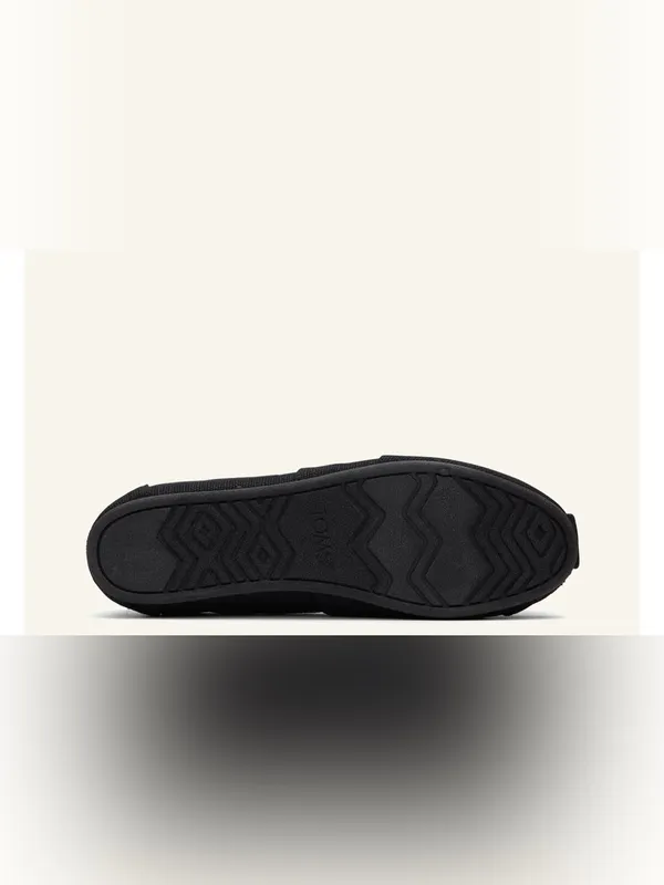 Toms Black Slip-On Canvas Shoes Size 5.5 Wide - Image 5