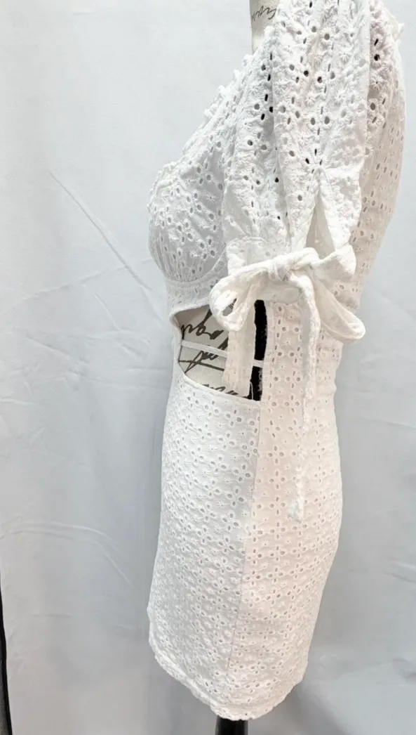 Pretty Little Thing 👗✨ Petite White Eyelet Cut-Out Mini Dress (US 2) 🤍🌸 - Image 5