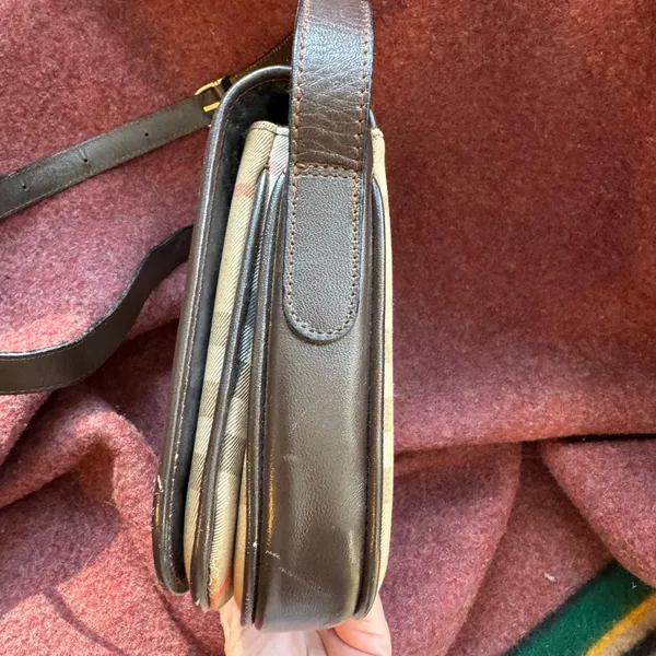 Vintage Burberry Made in England nova check Haymarket shoulder bag saddle bag - Image 4