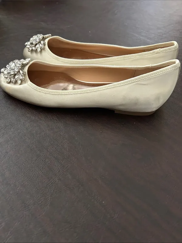 Badgley Mischka Ivory Crystal-Embellished Ballet Flats - Image 2