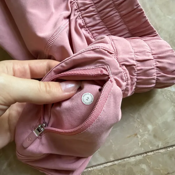 lululemon Hotty Hot Shorts Dusty Pink - Image 4