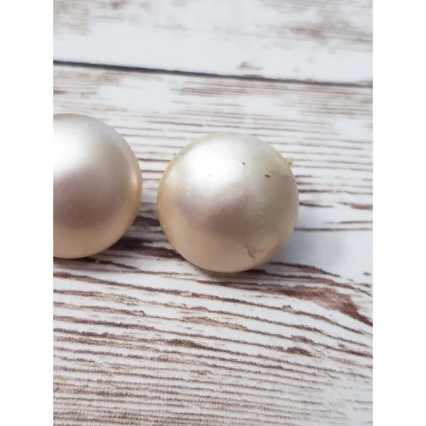 Vintage Trifari Clip On Earrings - Cream Faux Pearl - Some Surface Marks - Image 2