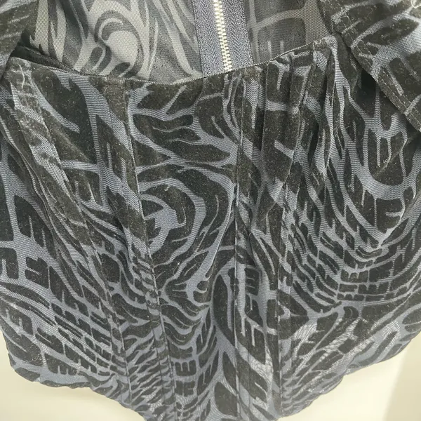 Stylish Black Patterned‎ Women's Top Size undefined - Image 3