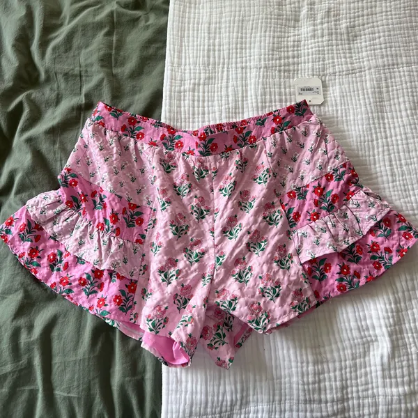 NWT Altar'd State Ruffle Shorts - Image 4