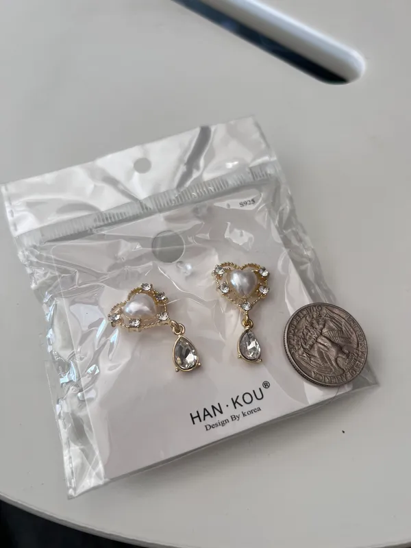 Sweet light luxury zircon pearl love earrings - Image 4