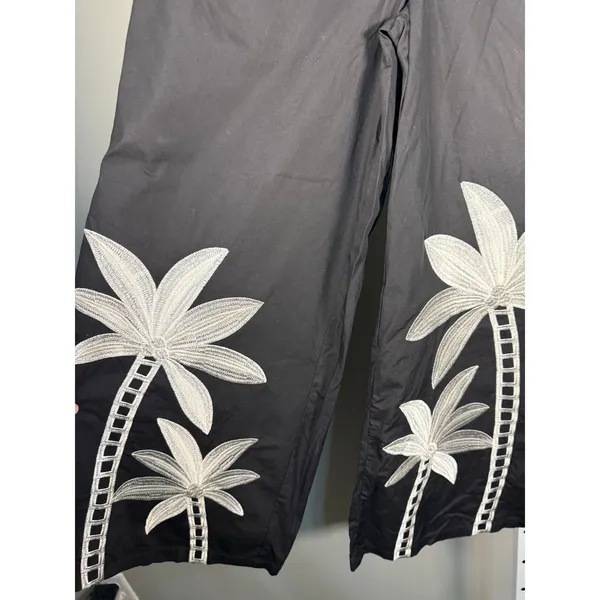 Commense Black Wide Leg Pants Size Small Stretch Resort Vacation - Image 4