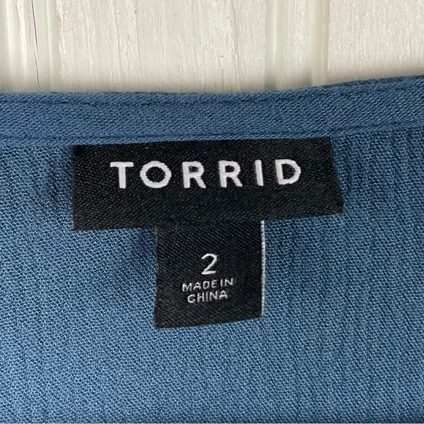 Torrid Blue Gauze Babydoll Top Size 2X Smocked Long Sleeve V-Neck Button Front - Image 5