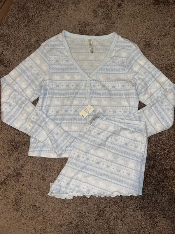 Wild Fable Waffle Long Sleeve Top and Shorts Pajama Set in Fair Isle Blue Bunny - Image 3