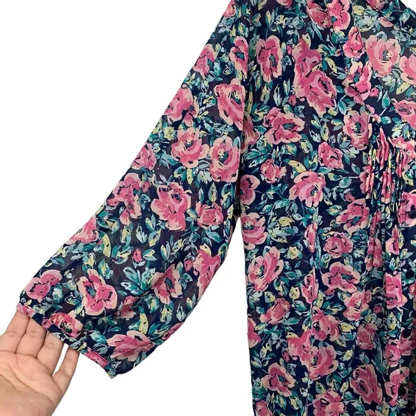 LC Lauren Conrad Womens Floral ¾ Sleeve Chiffon Blouse pleated button front sz M - Image 4