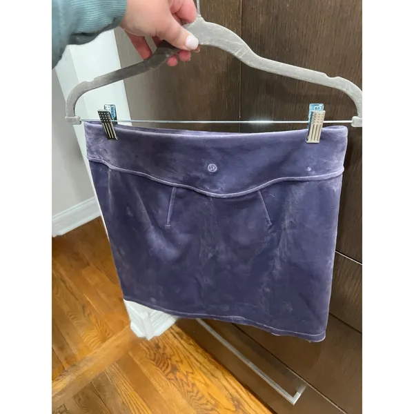 Lululemon Scuba High-Rise Mini Skirt in velvet‎ fabric and a purple size medium - Image 2
