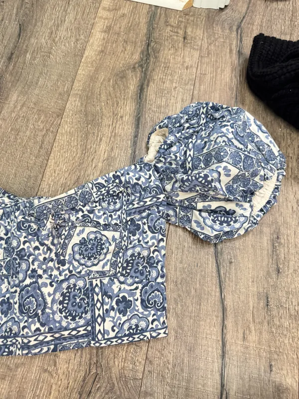 Abercrombie top - Image 2