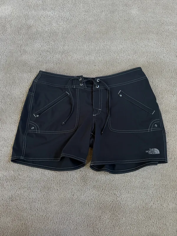The North Face Women’s Black Board Shorts – Size 6 - Image 2