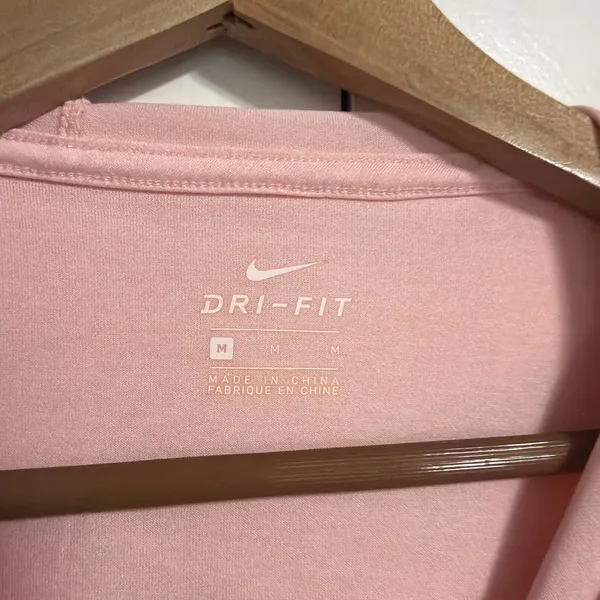 Nike Dri-FIT Womens Medium Pink Long Sleeve Pullover Hoodie Activewear Shirt‎ - Image 3