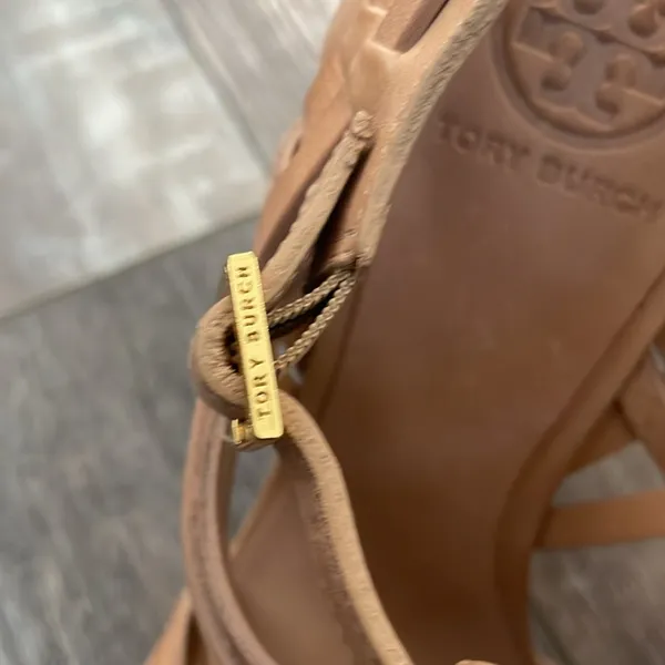 TORY BURCH Nadia brown woven leather logo detail huarache sandals heels 9.5 - Image 6