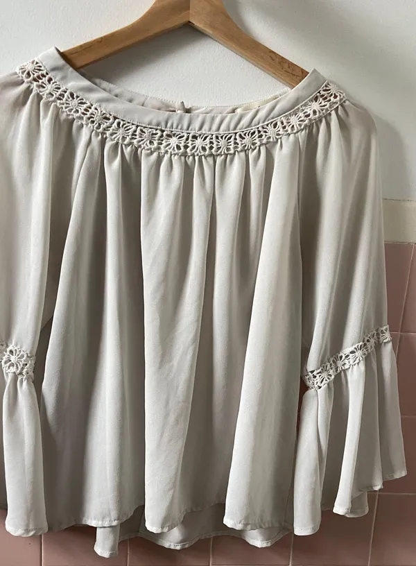 Flowy Top White Size M - Image 3