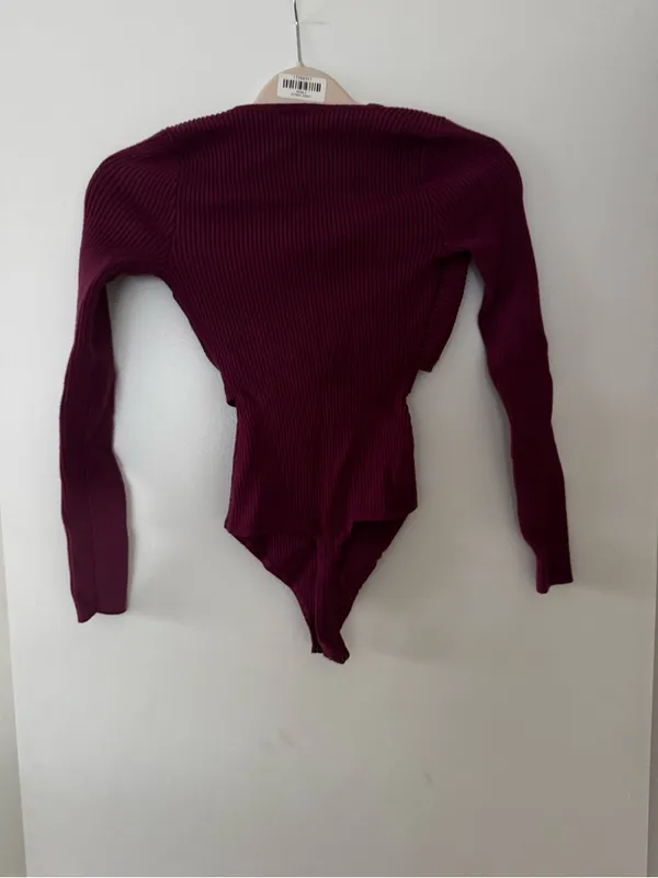 Abercrombie & Fitch Maroon Ribbed Long-Sleeve Sweater Bodysuit - Image 10