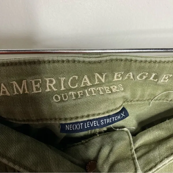 American Eagle Outfitters high Rise Jegging Crop olive‎ green size 6 - Image 2