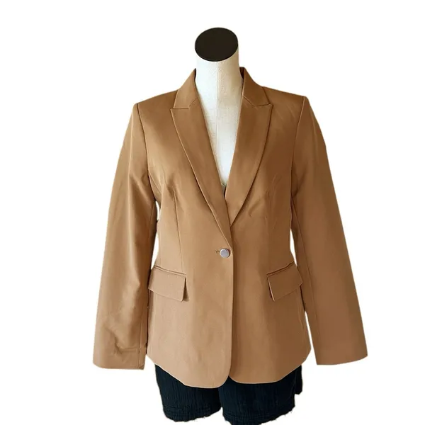 NWOT Calvin Klein Women's One-Button Blazer In Color Lug - Image 3