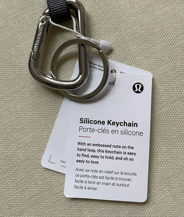 Lululemon silicone keychain - Traverse Grey - Image 3