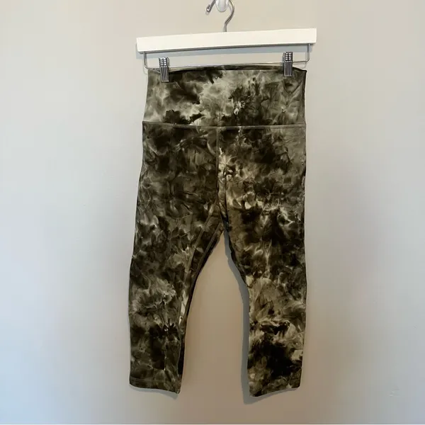Women's Lululemon Diamond-Dye Leggings - Image 3