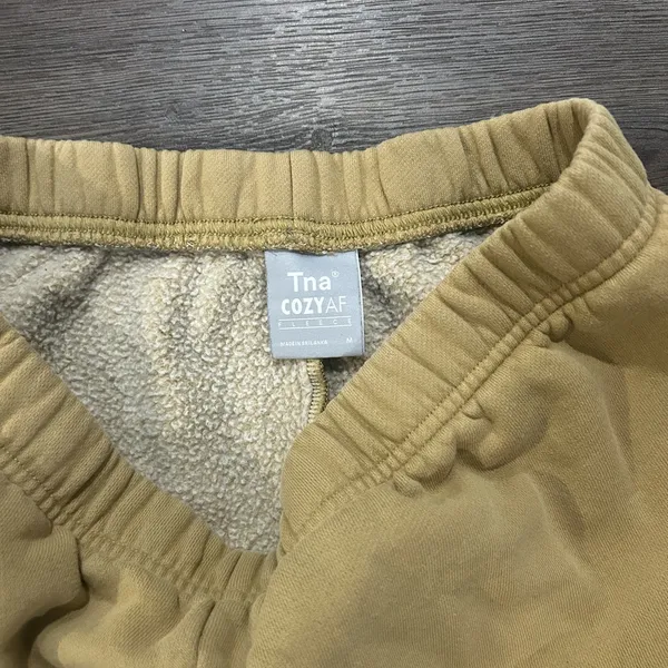 Aritzia TNA “Comfy AF” Sweat shorts - Image 2