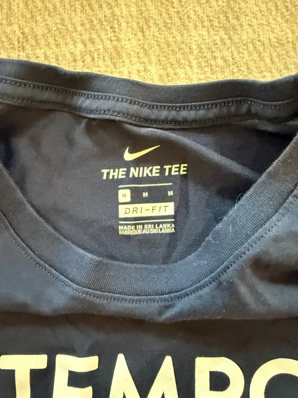 Nike Tempo Dri-Fit Logo Navy Performance Tee Medium - Image 4