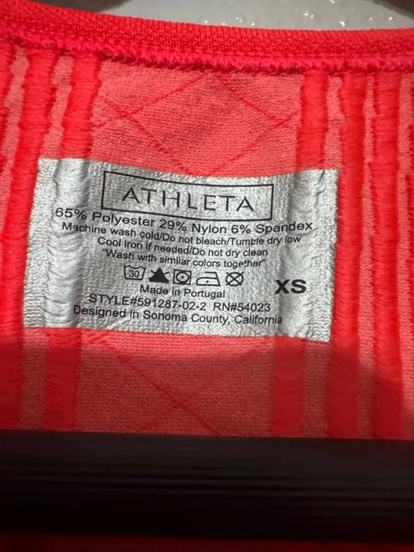 Athleta Finish Fast Line Tee Neon Orange Coral Short Sleeve Athletic Gym Shirt - Image 2