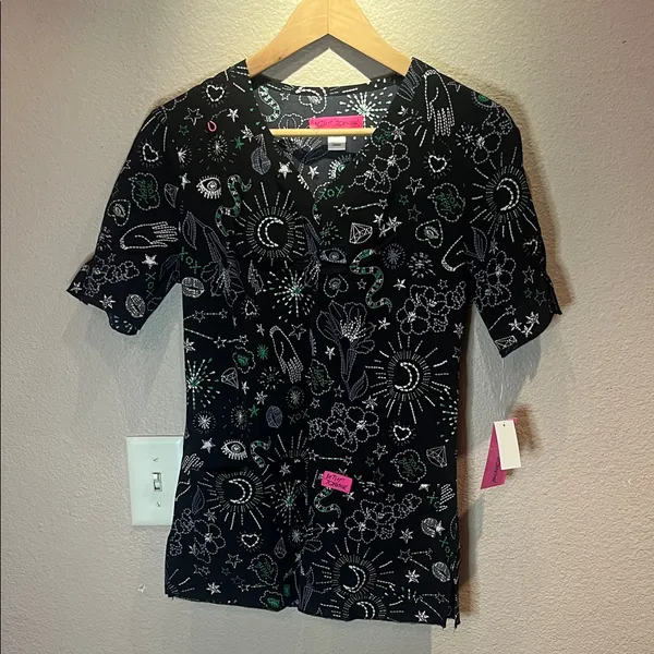 New Betsey Johnson Scrubs Top Medical Dental Fate and Fortune Canola Size XS NWT - Image 2
