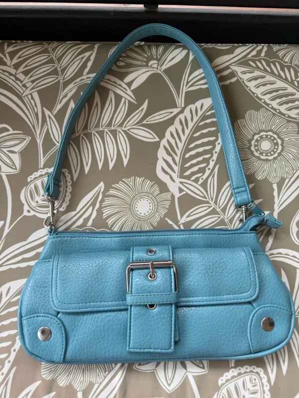 Light Blue Leather Hand Bag with Buckle Detail - Image 7