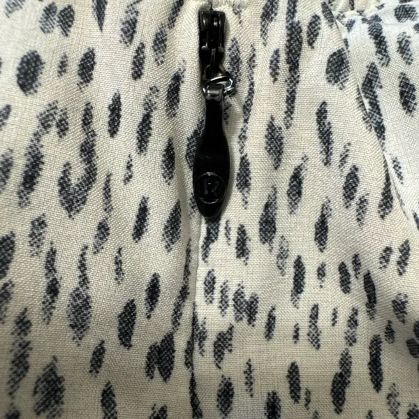 Lululemon Pleat To Street Shorts - Image 9