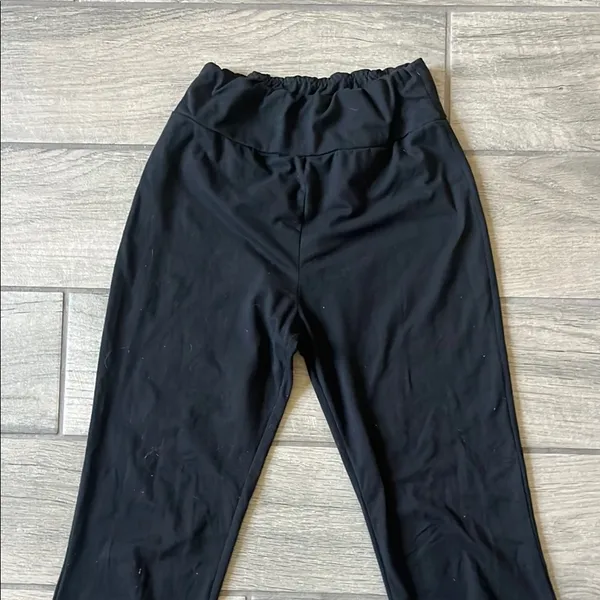 Black Flared Leggings - Image 4